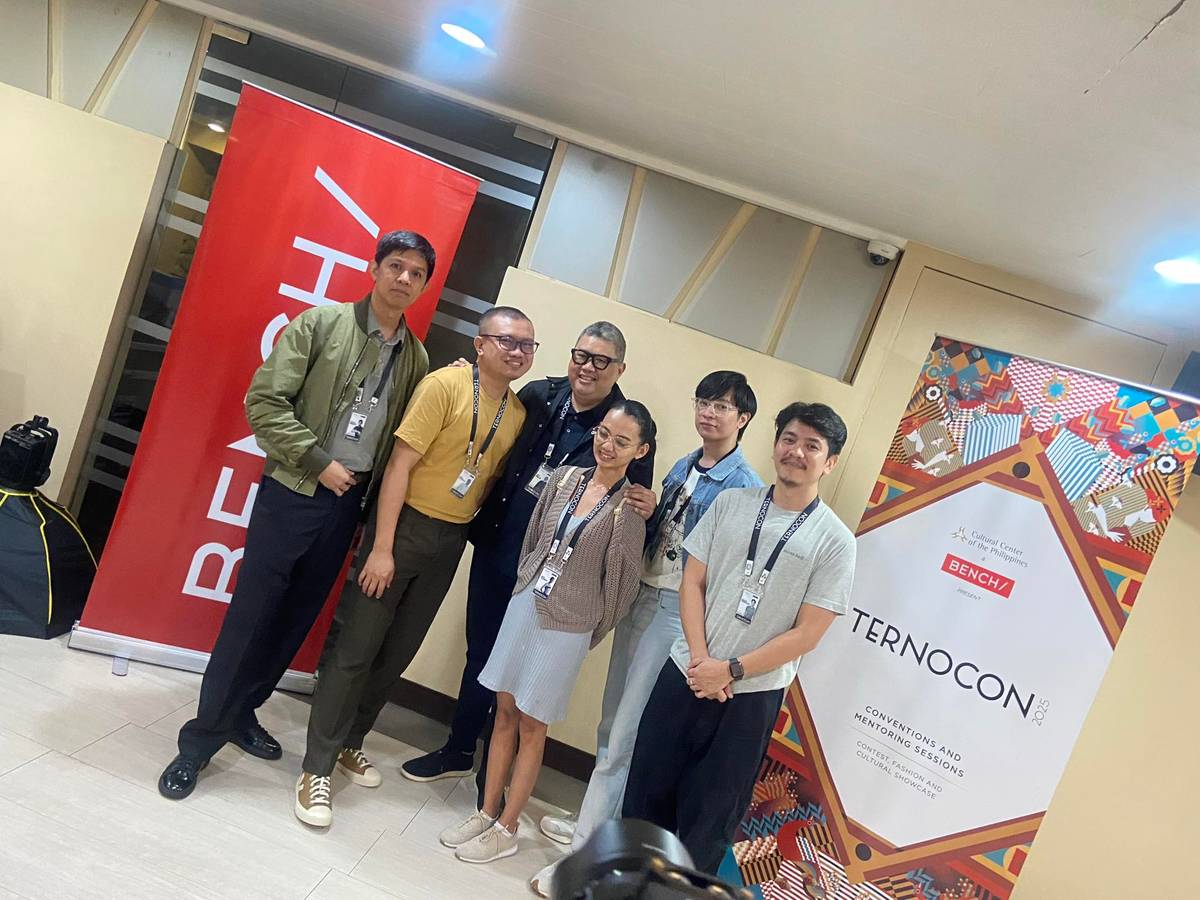 MENTOR Rhett Eala (third from left) and the finalists.